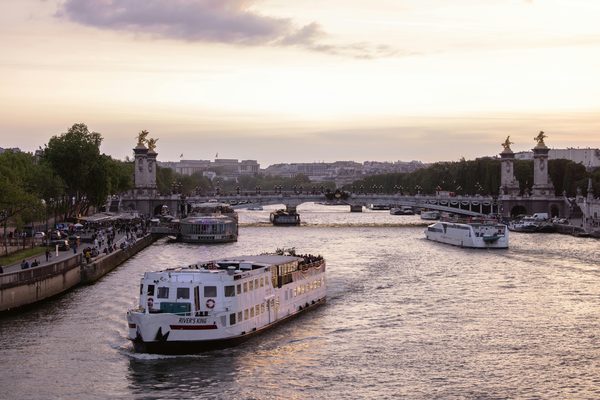 Bateaux parisiens : vos croisières inoubliables sur la seine