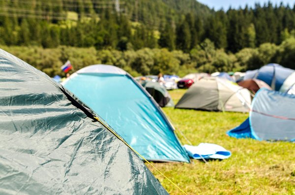 Camping à marseille : vivez la magie du youcamp en nature